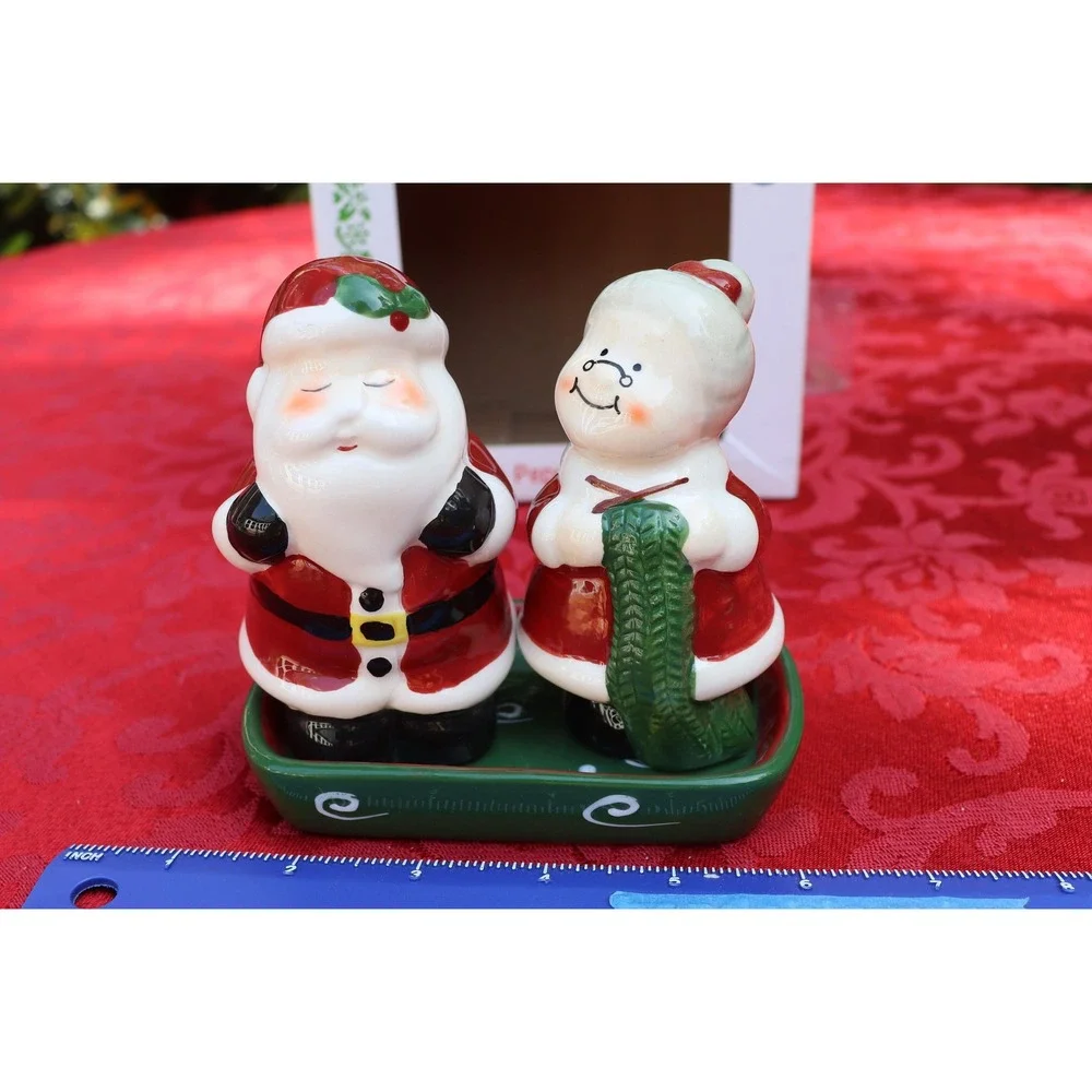 Vintage Publix Mr. and Mrs. Clause Salt & Pepper Shakers with Tray Original Box